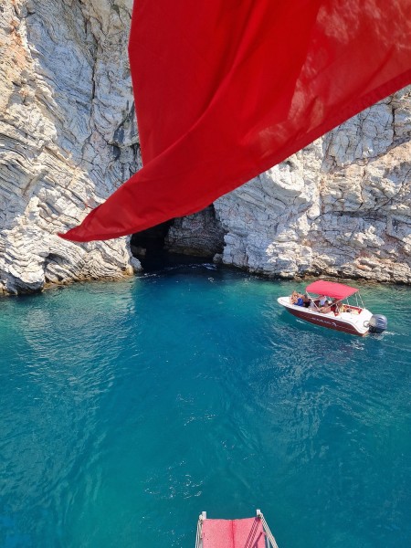 Marmaris: Boat Trip with Unlimited Drinks and BBQ Lunch | ®ExcursionMania