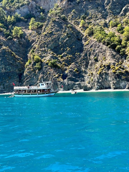 Marmaris: Boat Trip with Unlimited Drinks and BBQ Lunch | ®ExcursionMania
