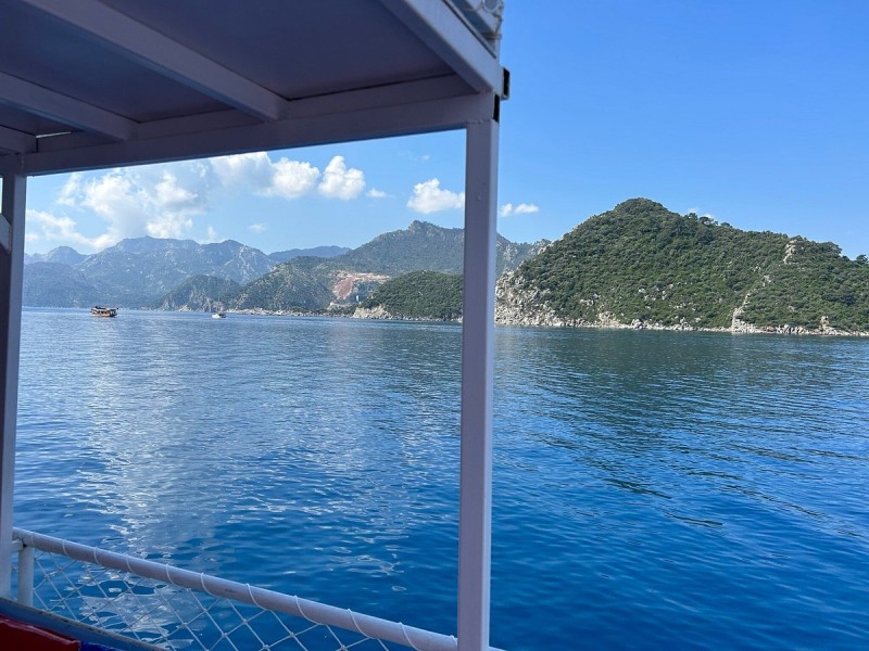 Marmaris: Boat Trip with Unlimited Drinks and BBQ Lunch | ®ExcursionMania
