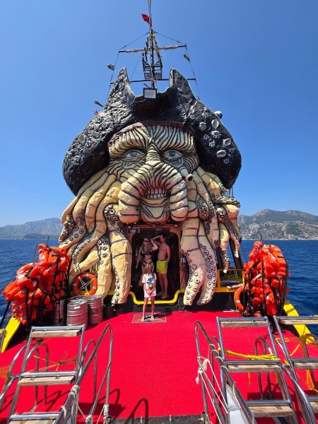Marmaris: Boat Trip with Unlimited Drinks and BBQ Lunch | ®ExcursionMania