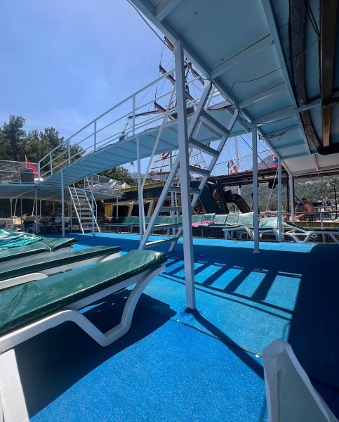 Marmaris: Boat Trip with Unlimited Drinks and BBQ Lunch | ®ExcursionMania