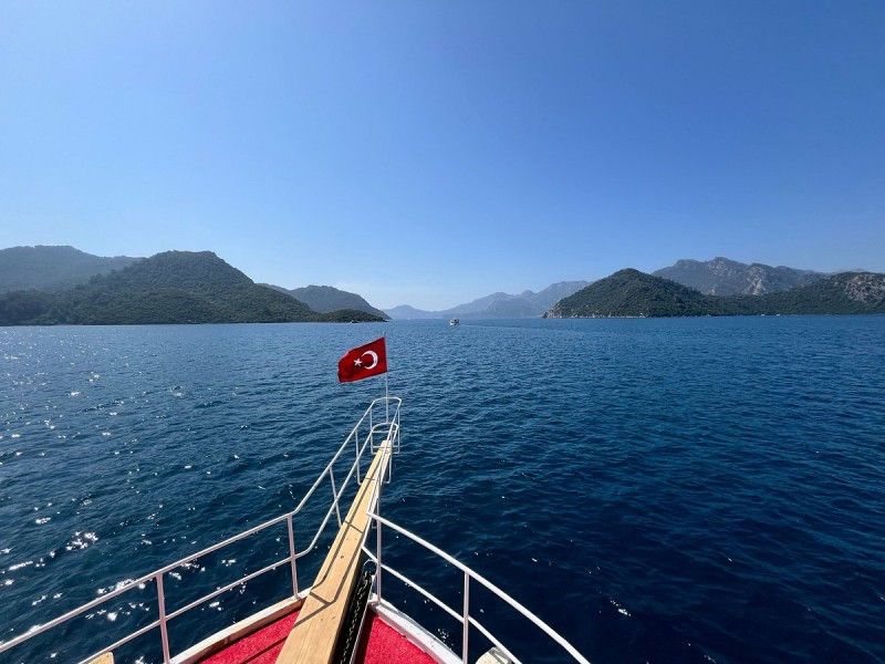 Marmaris: Boat Trip with Unlimited Drinks and BBQ Lunch | ®ExcursionMania