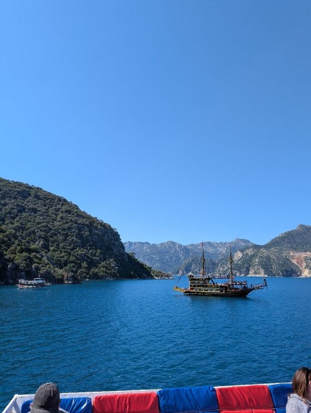 Marmaris: Boat Trip with Unlimited Drinks and BBQ Lunch | ®ExcursionMania