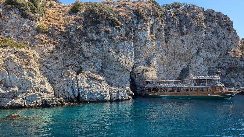 Marmaris: Boat Trip with Unlimited Drinks and BBQ Lunch | ®ExcursionMania