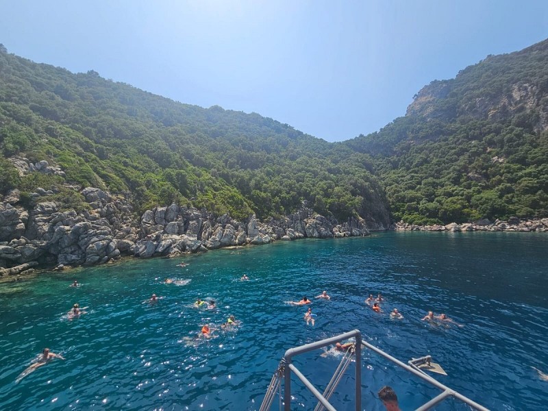 Marmaris: Boat Trip with Unlimited Drinks and BBQ Lunch | ®ExcursionMania
