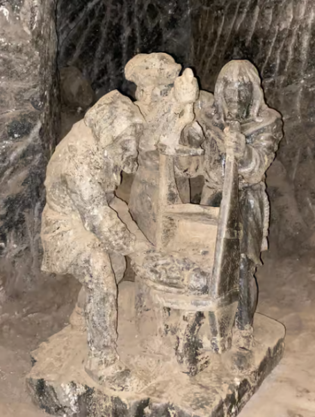Krakow: UNESCO Underground Boat Expedition & Salt Mine Tour | ®ExcursionMania