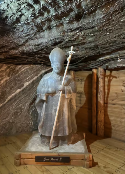 Krakow: UNESCO Underground Boat Expedition & Salt Mine Tour | ®ExcursionMania