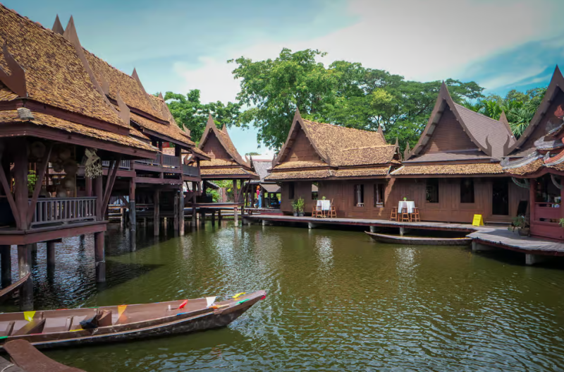 Bangkok: Bangkok: Ancient City Muang Boran and Erawan Museum Tour | ®ExcursionMania