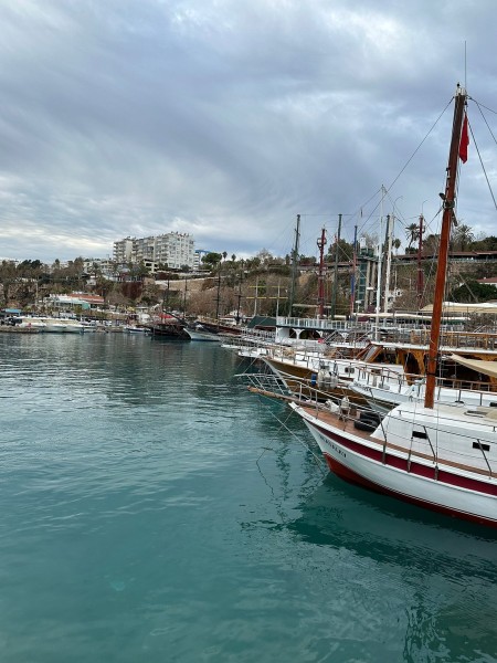 Antalya: Guided Old Town Tour with Boat Trip, Cable Car and Lunch | ®ExcursionMania