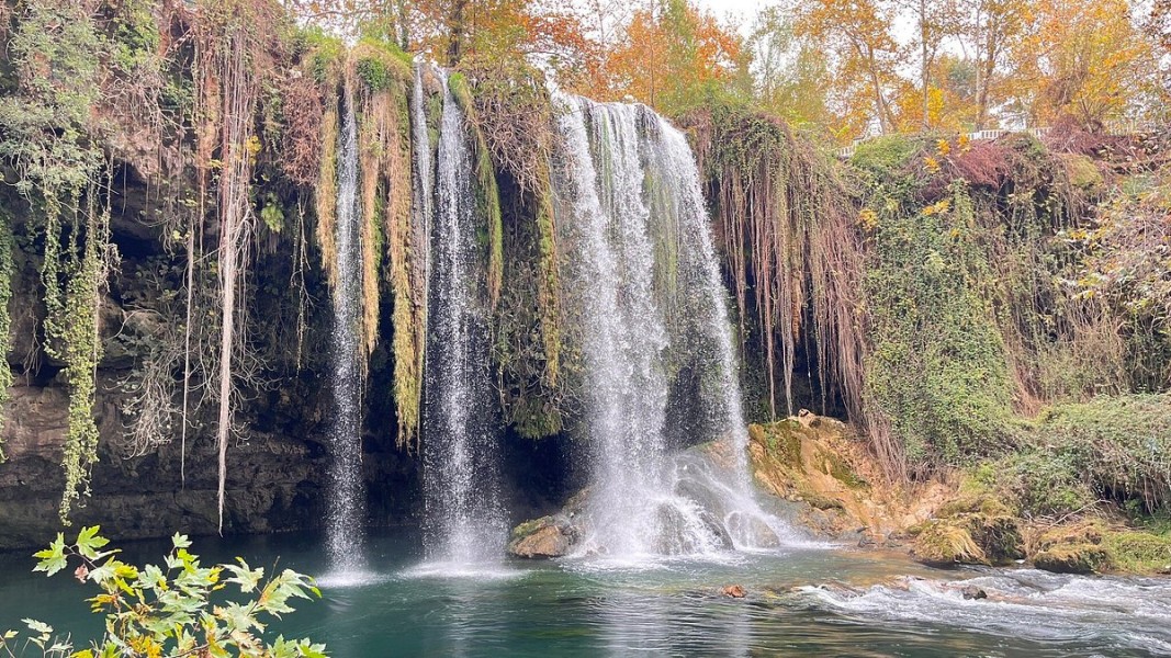Antalya: Guided Old Town Tour with Boat Trip, Cable Car and Lunch | ®ExcursionMania