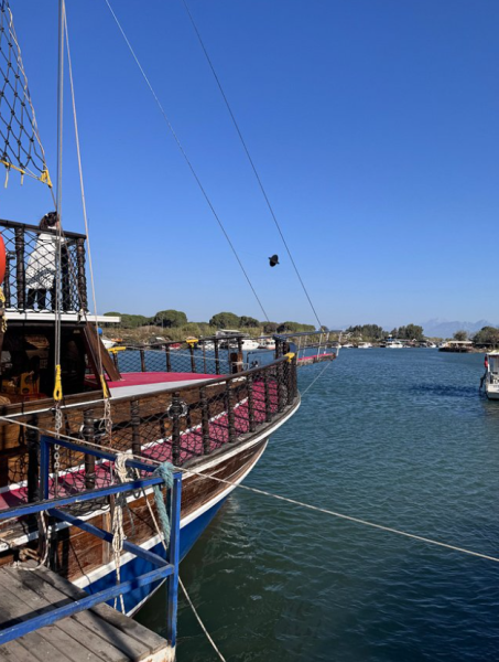 Antalya: Relax Boat Trip with Lunch to the Duden Waterfall | ®ExcursionMania