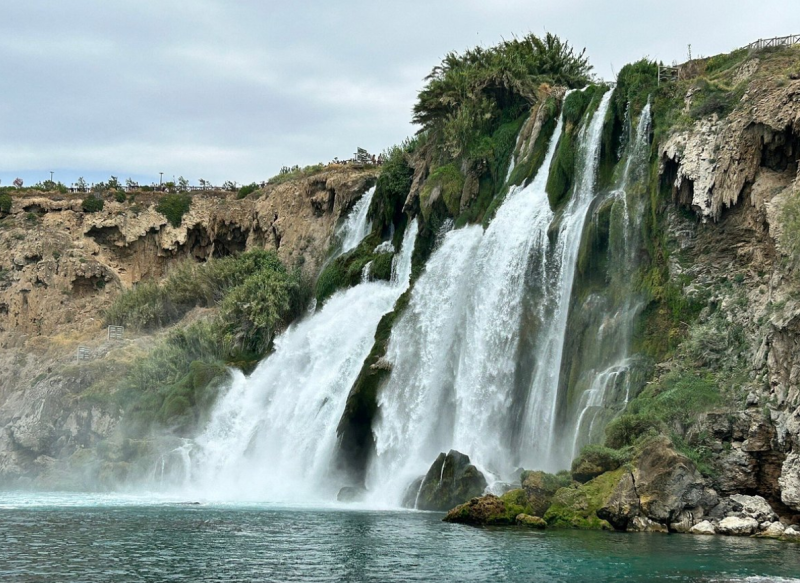 Antalya: Relax Boat Trip with Lunch to the Duden Waterfall | ®ExcursionMania