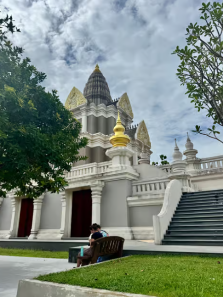 Phuket City Tour with Viewpoints, Temples & Elephant Feeding | ®ExcursionMania