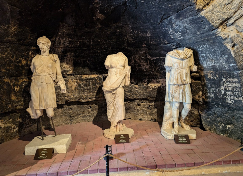 Antalya/Kemer Full-Day Pamukkale & Hierapolis Tour | ®ExcursionMania