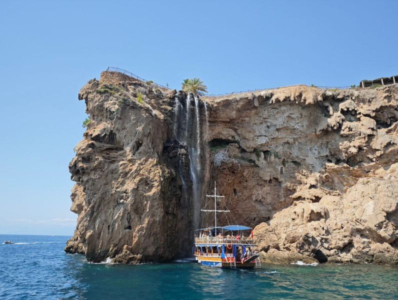 Antalya: From Antalya: Waterfall Boat Trip with Lunch | ®ExcursionMania