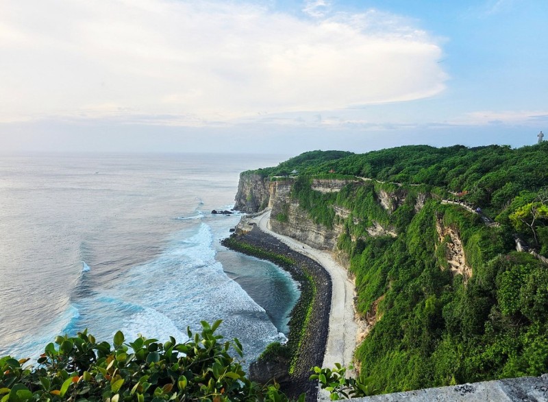Private Tour: Uluwatu Temple & Southern Bali Highlights | ®ExcursionMania