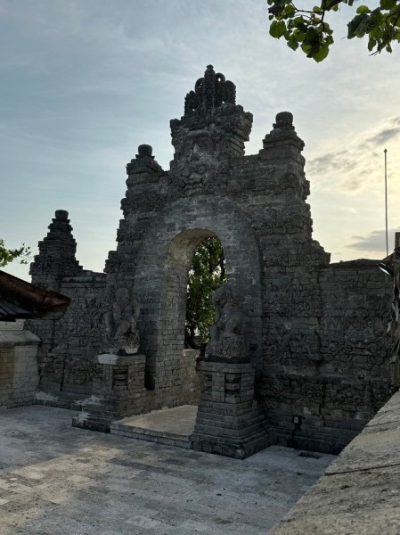 Private Tour: Uluwatu Temple & Southern Bali Highlights | ®ExcursionMania