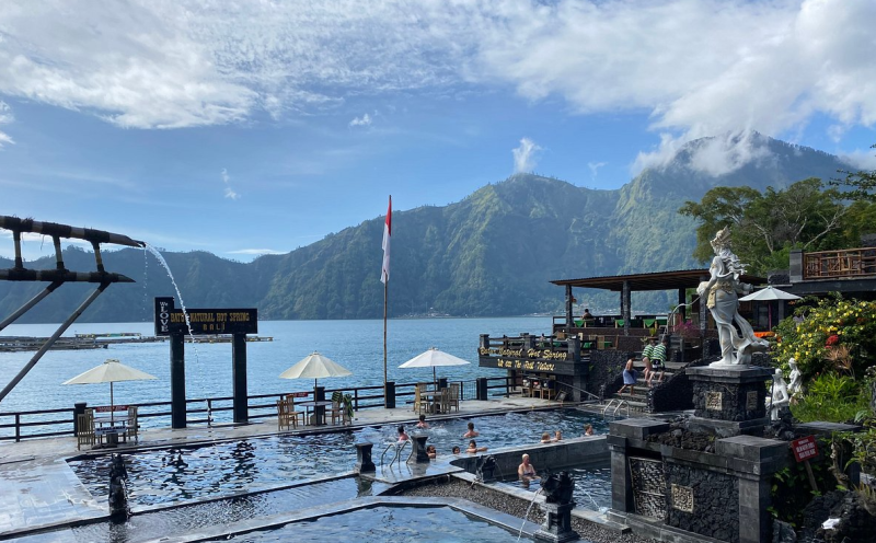 Full-Day Mount Batur Volcano Sunrise Trek with Natural Hot Springs | ®ExcursionMania