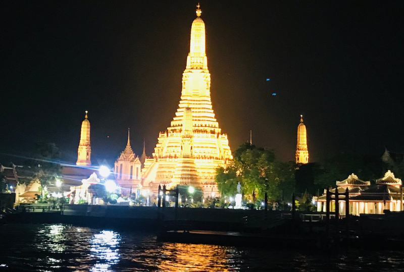 Grand Pearl Dinner Cruise Experience at Bangkok with Pickup | ®ExcursionMania