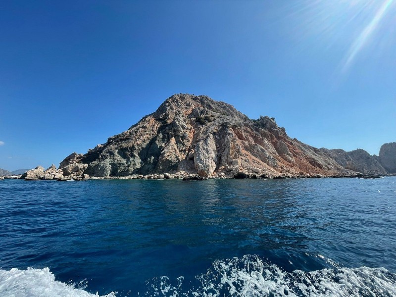 From Antalya: Turkey's Maldives Suluada Boat Trip w/ Lunch | ®ExcursionMania