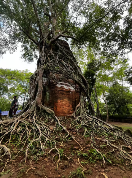 Full-Day Preah Vihear & Koh Ker Temple Small Group Shared Tour | ®ExcursionMania