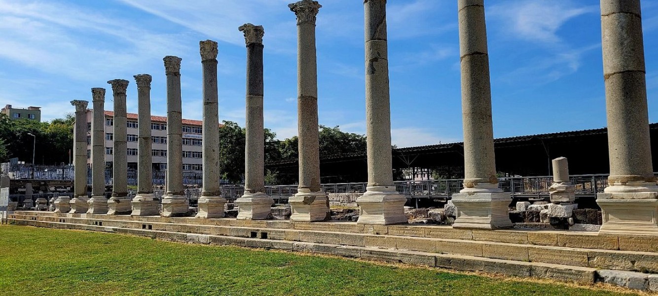 Izmir City Tour: Ancient Landmarks and Modern Charms | ®ExcursionMania