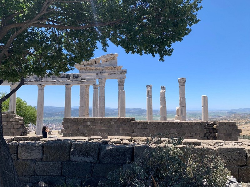 Izmir: From Izmir: Pergamon Tour with Hotel Transfer & Lunch | ®ExcursionMania