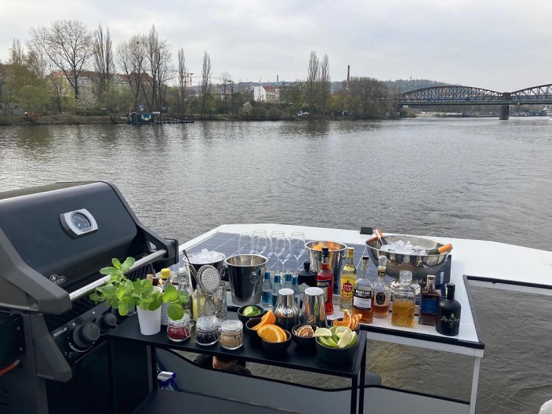 VIP Prague YachtBoat ONE Experience: All-You-Can-Drink | ®ExcursionMania