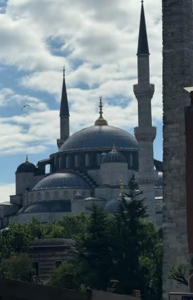 Istanbul: Hagia Sophia Ticket with Audio Guide & Blue Mosque | ®ExcursionMania