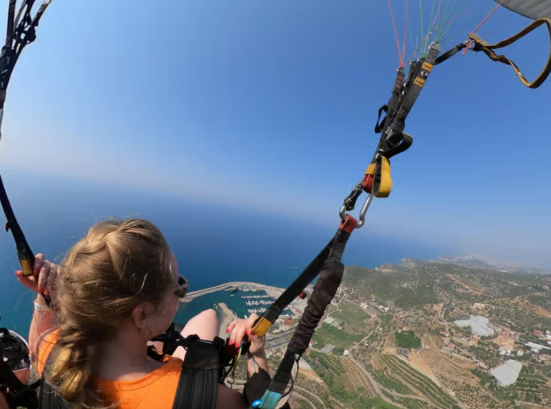 Alanya: Tandem Paragliding Experience with Hotel Pickup | ®ExcursionMania