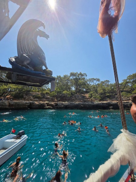 Antalya: Kemer Mega Star Boat Trip with Hotel Transfer | ®ExcursionMania