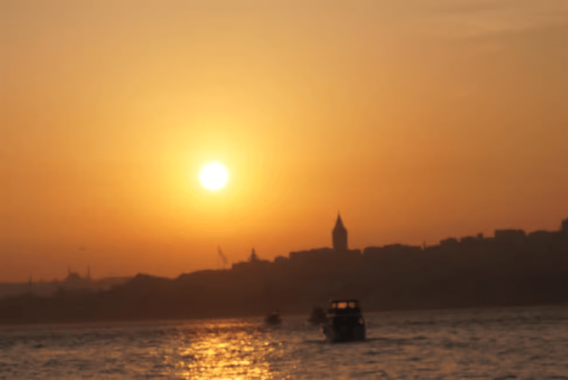 Istanbul: Bosphorus Sunset Cruise Experience with Live Guide | ®ExcursionMania