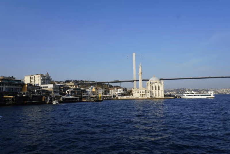 Istanbul: Bosphorus Sunset Cruise Experience with Live Guide | ®ExcursionMania