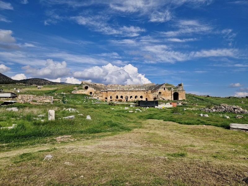 From Antalya: Full-Day Pamukkale & Hierapolis Tour w/Lunch | ®ExcursionMania
