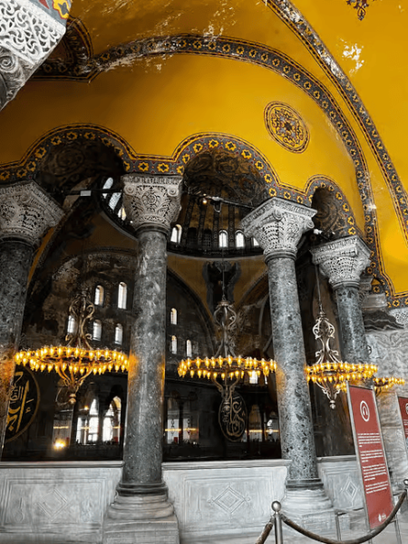 Istanbul: Hagia Sophia Blue Mosque and Grand Bazaar Tour | ®ExcursionMania