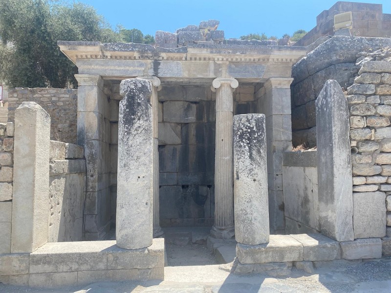 Icmeler: Ephesus Tour w/ Experience Museum & The Temple of Artemis | ®ExcursionMania