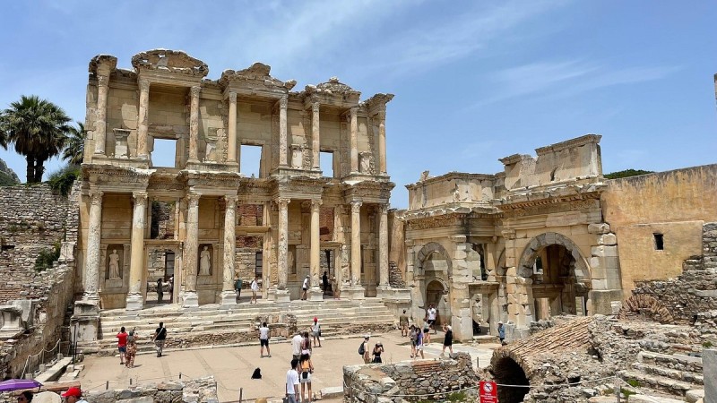 Icmeler: Ephesus Tour w/ Experience Museum & The Temple of Artemis | ®ExcursionMania