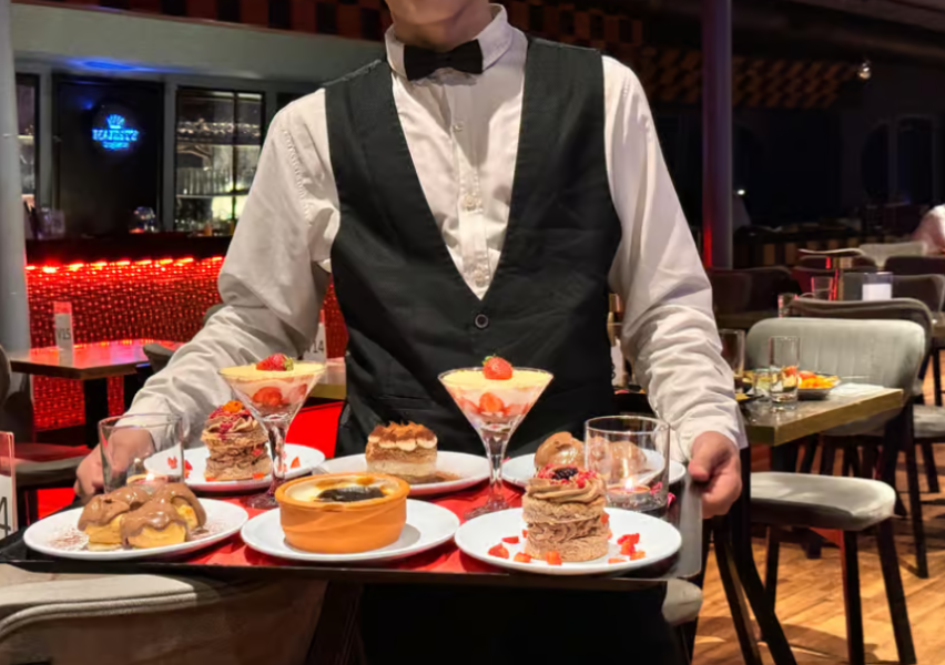 Istanbul: Bosphorus Dinner Cruise with Hotel Transfers | ®ExcursionMania