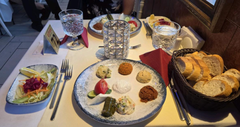 Istanbul Enchanting Bosphorus Cruise with Optional Meal | ®ExcursionMania