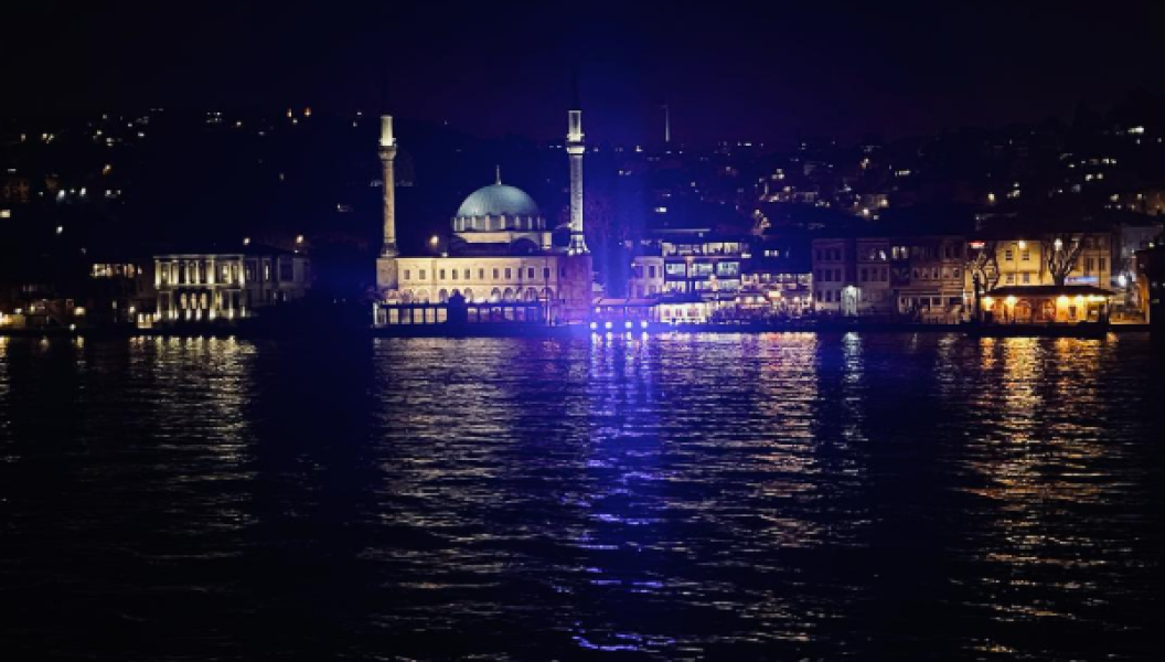 Istanbul Enchanting Bosphorus Cruise with Optional Meal | ®ExcursionMania