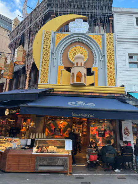 Asian Side of Istanbul: Guided Walking Tour with Ferry Ride | ®ExcursionMania