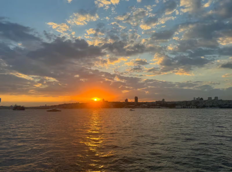 Discover Istanbul: Bosphorus Cruise with Daytime or Sunset Options | ®ExcursionMania