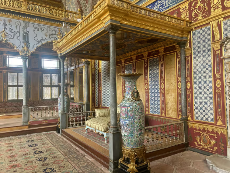 Istanbul: Topkapi Palace & Harem Guided Tour with Skip-The-Line Ticket | ®ExcursionMania