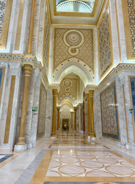 From Dubai: Abu Dhabi Premium Full-Day Sightseeing Tour | ®ExcursionMania