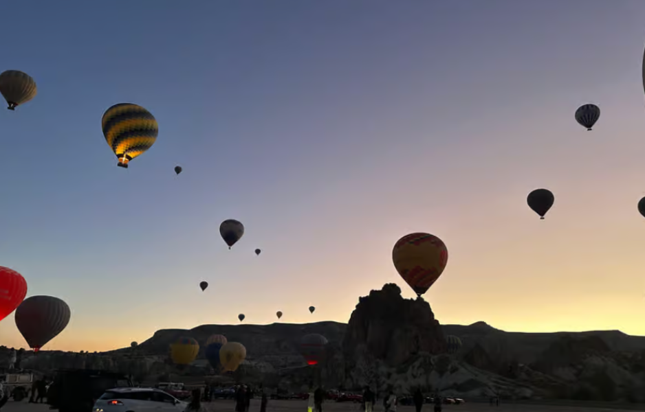 Cappadocia: Cappadocia: Sunrise Hot Air Balloon Watching Tour | ®ExcursionMania