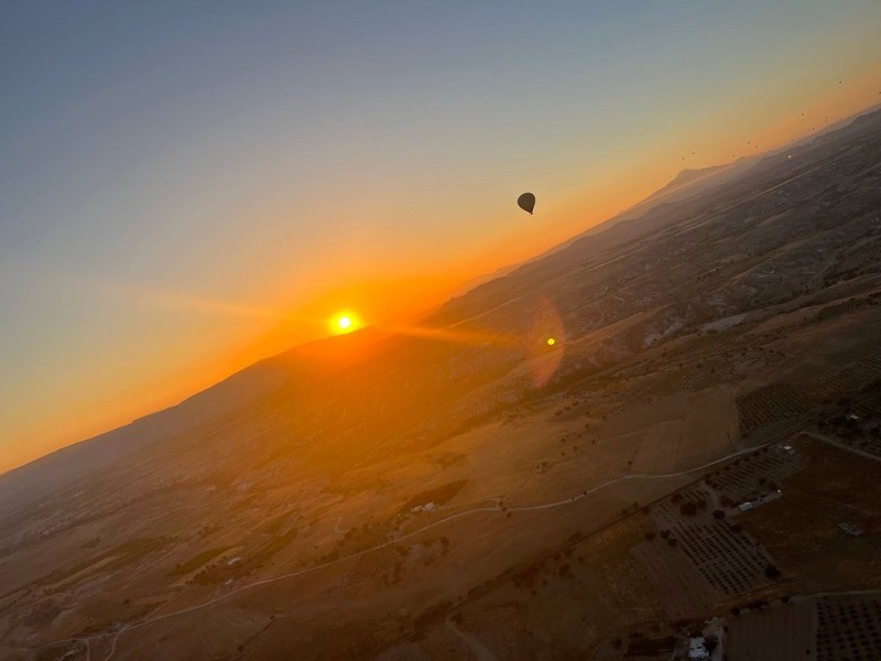 Cappadocia: Cappadocia Sunrise: Hot Air Balloon Adventure over Cat Valley | ®ExcursionMania