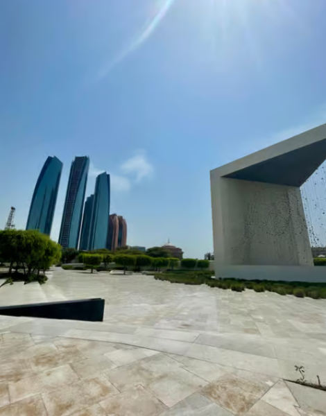 From Dubai: Abu Dhabi City Sightseeing & Sheikh Zayed Mosque | ®ExcursionMania