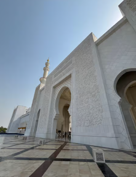 From Dubai: Abu Dhabi City Sightseeing & Sheikh Zayed Mosque | ®ExcursionMania