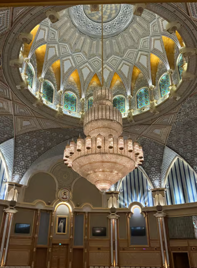 From Abu Dhabi: Grand Mosque Royal Palace and Etihad Tower | ®ExcursionMania