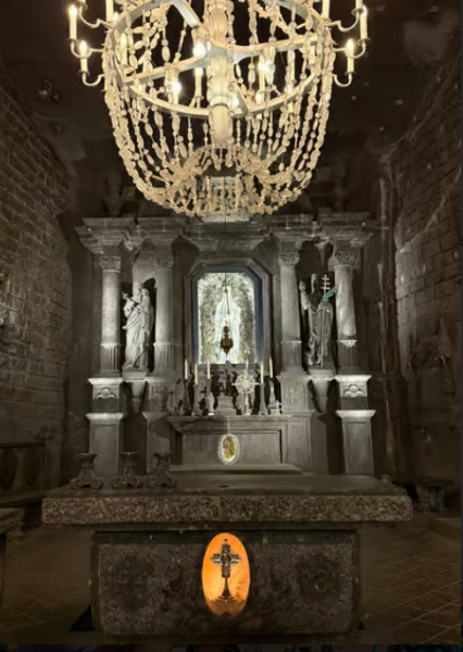 Auschwitz & Wieliczka Salt Mine: A Full Day of History and Reflection | ®ExcursionMania